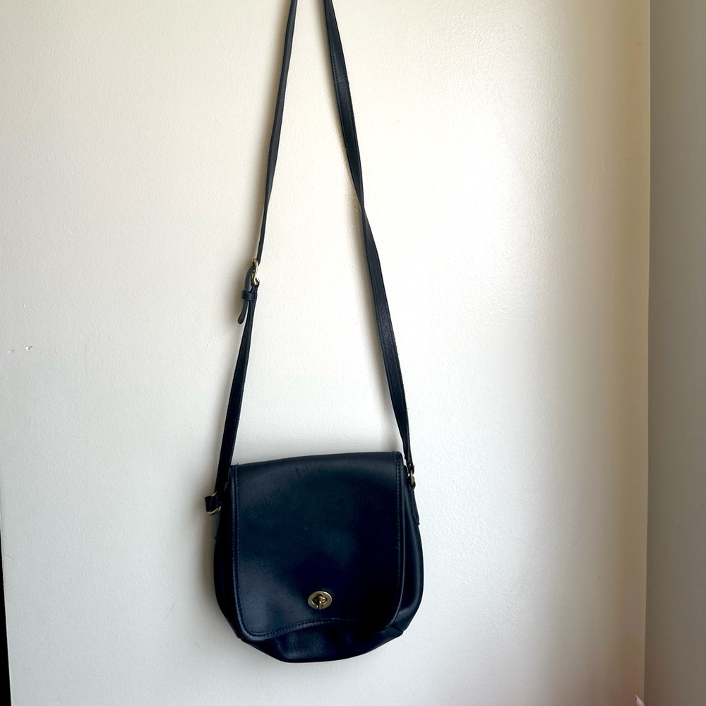 Vintage Coach 9965 hand-crafted crossbody bag
